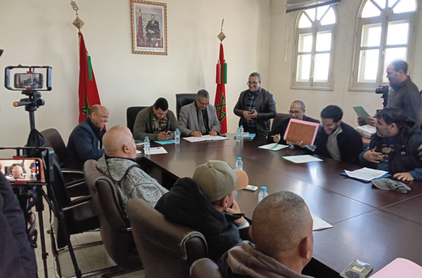  المجلس جماعة شهدة إقليم اسفي يرفع ملتمسا لوزارة الداخلية من اجل الاستفادة من دعم مالي لإصلاح الاضرار التي لحقت بالمسالك الطرقية بالجماعة