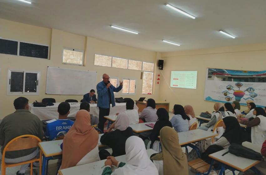  اسفي: نشاط توجيهي بثانوية المعاشات يواكب التلاميذ في رسم معالم مستقبلهم الدراسي