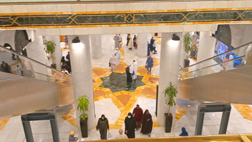  الحجاج ينعشون التجارة ويصنعون رواجًا اقتصاديًا واسعًا في مكة المكرمة
